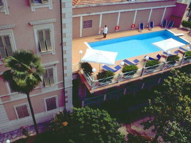 Grand Hotel Nizza Et Suisse Montecatini Terme Kültér fotó